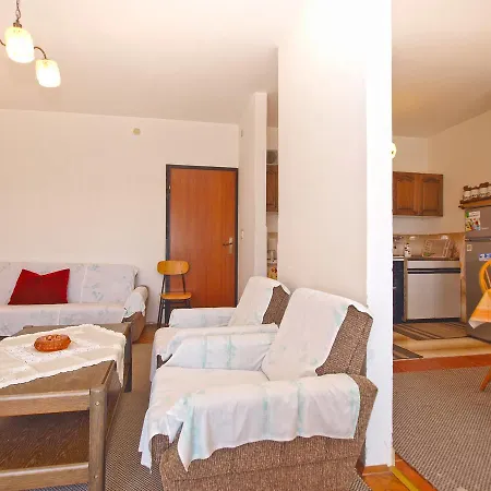 Franko 1586 Apartamento Pula