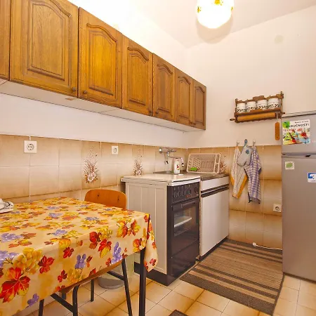 Apartamento Franko 1586 *