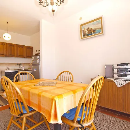 Apartmán Franko 1586 *