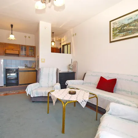 Apartmán Franko 1586 *