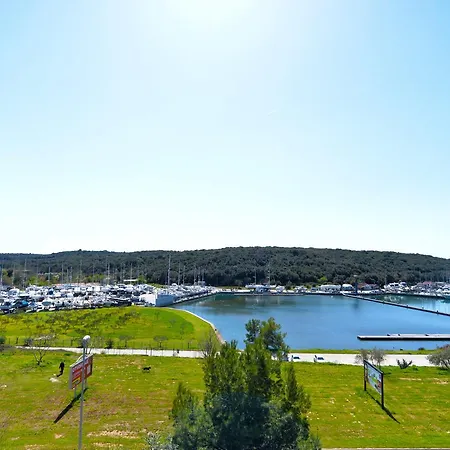 Franko 1586 * Пула